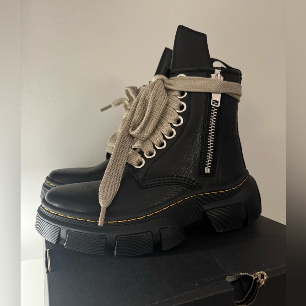 RICK OWENS DMXL LEATHER LACE UP BOOTS 1460 - Picture 4 of 12
